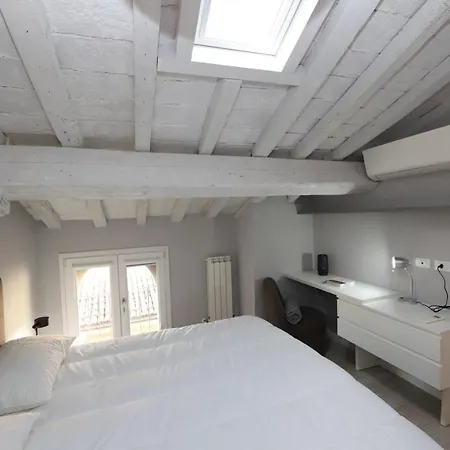 Loggia Del Tenore モデナ